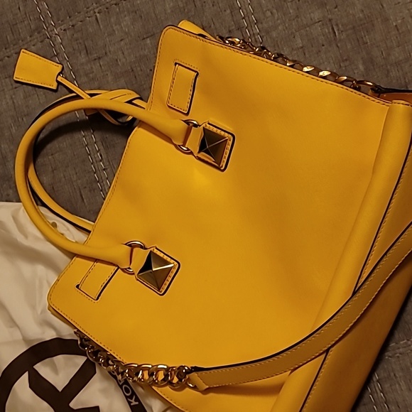 Michael Kors Hamilton studded bag - Picture 5 of 5